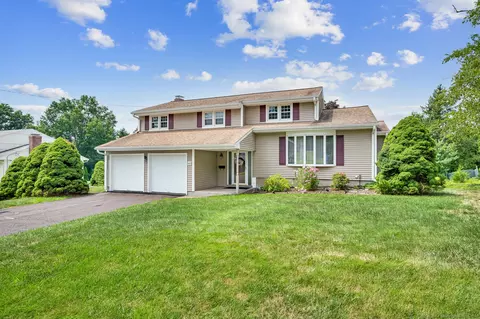 163 Tremont St, Newington, CT 06111