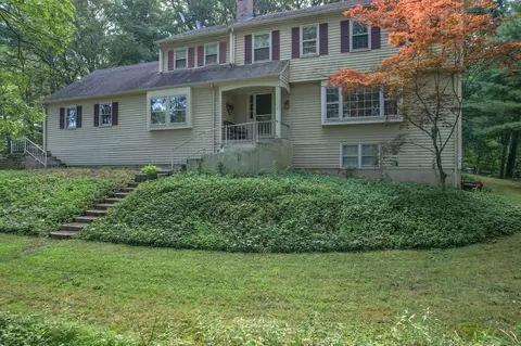 70 Braemar Dr, Cheshire, CT 06410