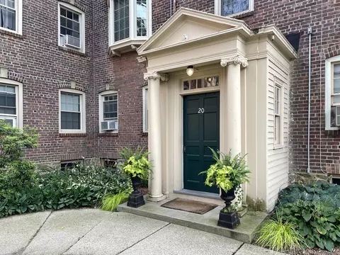 20 Rowsley St, Bridgeport, CT 06605