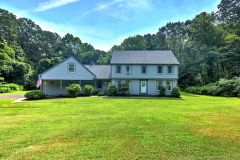 75 Stonegate Dr, Southbury, CT 06488