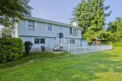 24 Cowan St, Suffield, CT 06078
