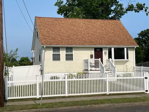 33 Anderson Ave, West Haven, CT 06516