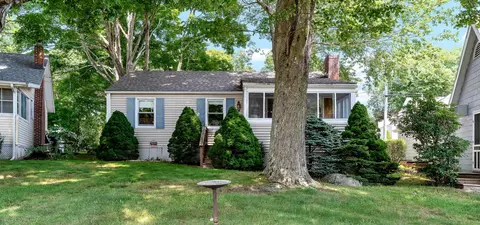 14 Ridgewood Rd, Old Lyme, CT 06371