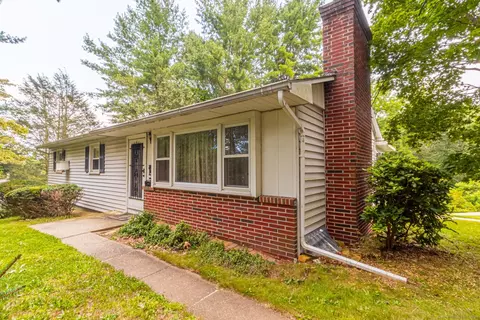 28 Perry Ave, Norwich, CT 06360