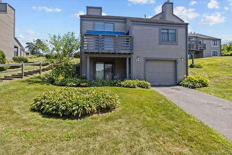 562 Pilgrim Hbr #562, Wallingford, CT 06492
