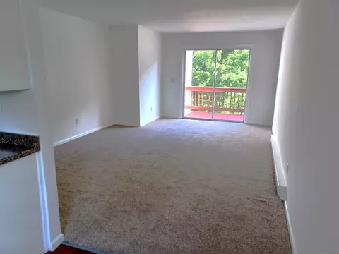 5 Woodside Ave # A, Danbury, CT 06810