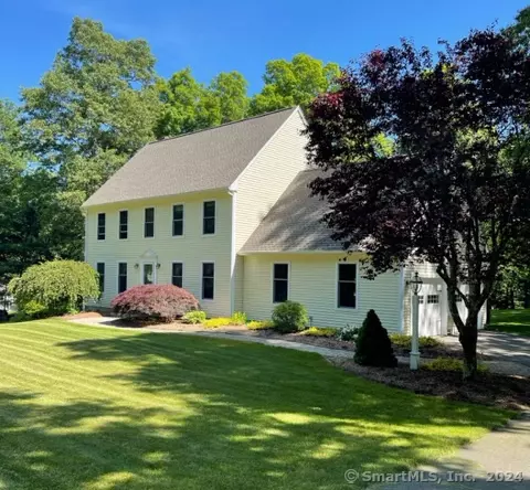 26 Tannery Hill Ln, Hebron, CT 06248