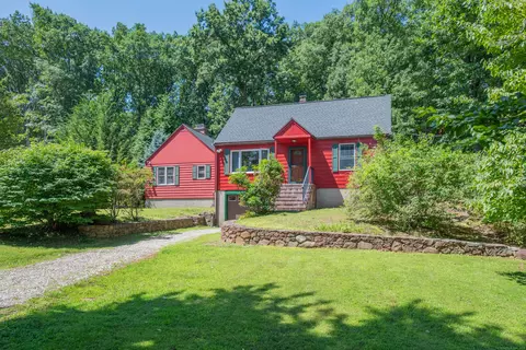 860 Plainville Ave, Farmington, CT 06032