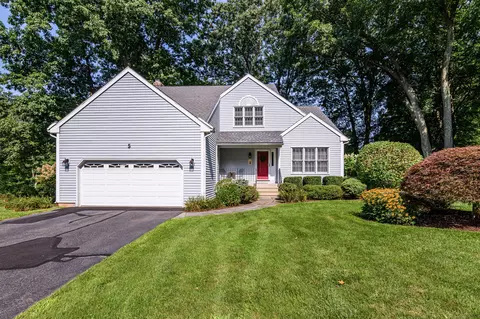 5 Village View Ln, Farmington, CT 06085