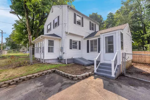 45 Seymour St, Windsor, CT 06095
