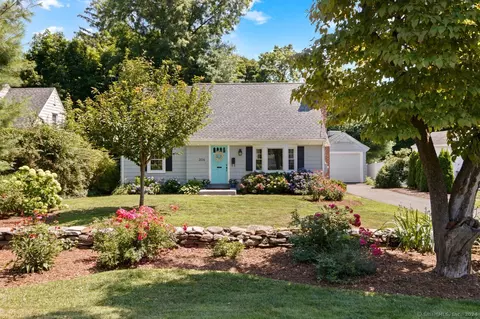 204 Ridgewood Rd, West Hartford, CT 06107