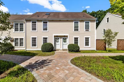 54 Rope Ferry Rd #A10, Waterford, CT 06385