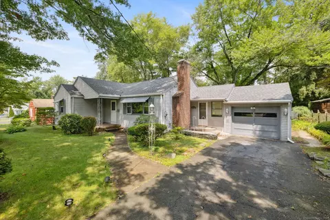 696 Bloomfield Ave, Windsor, CT 06095