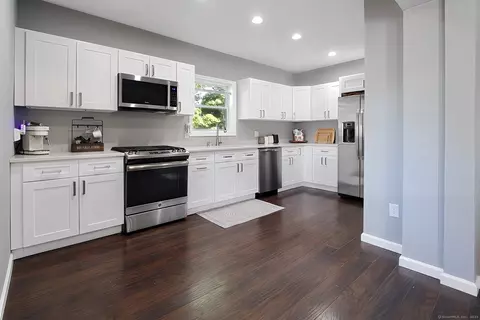 44 Hobart St, Meriden, CT 06450