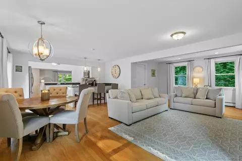 165 Cow Hill Rd, Clinton, CT 06413