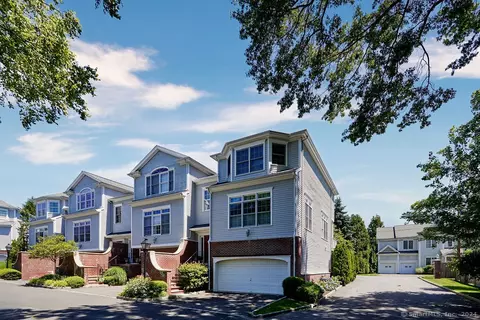 74 Southport Pl #74, Southport, CT 06890