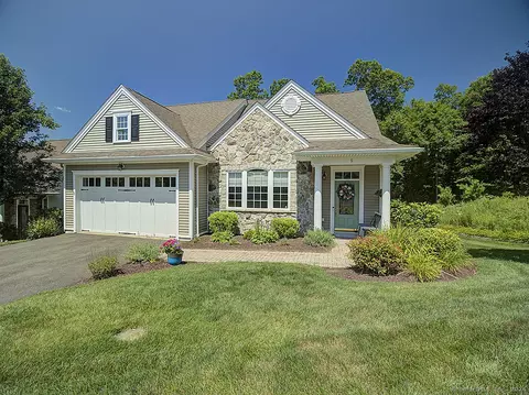 5 Timberland Way #5, Beacon Falls, CT 06403