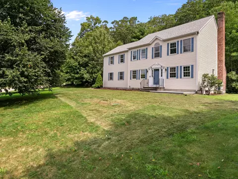 17 Egret Rd, East Lyme, CT 06333