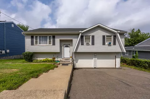 53 Santoro St, Waterbury, CT 06704