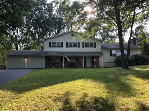 99 Carriage Dr, Cheshire, CT 06410