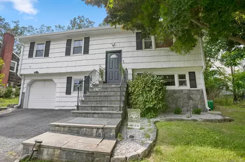 41 Valley View Rd, Norwalk, CT 06851