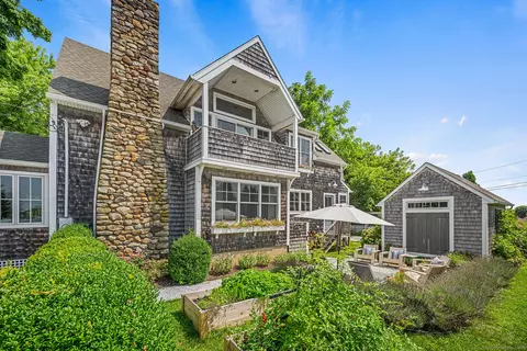 23 Seaview Ter, Guilford, CT 06437