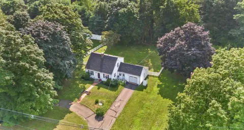 15 Grove St, Wallingford, CT 06492