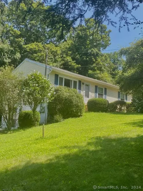 904 Middletown Rd, Colchester, CT 06415