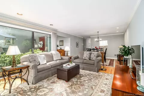9 Charlton Hill Rd #9, Hamden, CT 06518
