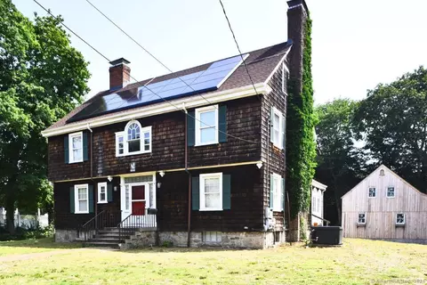 740 Ocean Ave, New London, CT 06320