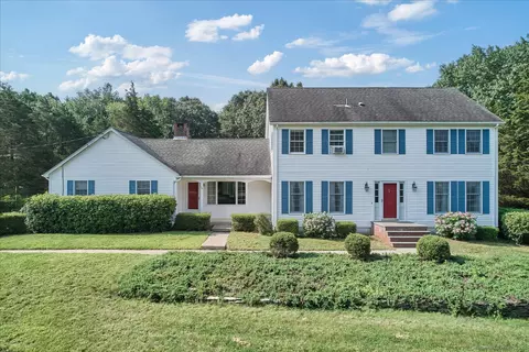 19 Bailey Hts, Norwich, CT 06360