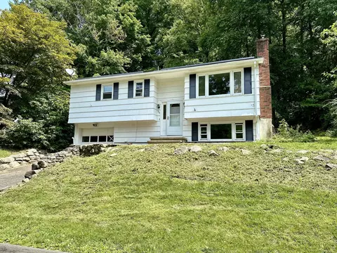 25 Castle Hill Dr, Bethel, CT 06801