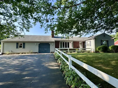 207 Spring St, Windsor Locks, CT 06096