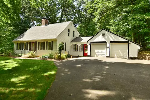 167 Terry Plains Rd, Bloomfield, CT 06002