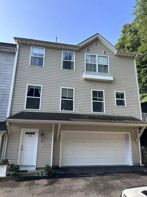 34 Benedict Ave #C, Danbury, CT 06810