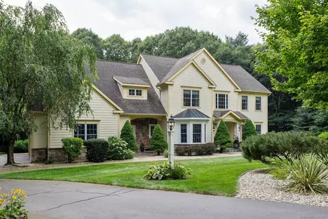 23 Newgate Dr, Glastonbury, CT 06033
