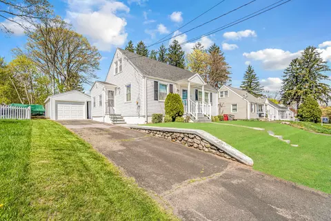 194 N Hoadley St, Naugatuck, CT 06770