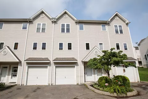 158 Paddock Ave #903, Meriden, CT 06450
