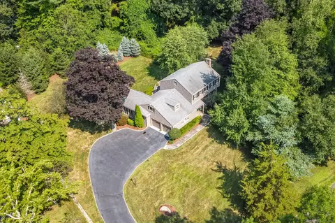 78 Acre View Dr, Stamford, CT 06903