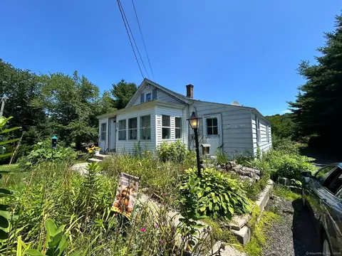 2 Collins Rd, Plainfield, CT 06374