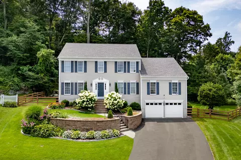 103 Salem Rd, Trumbull, CT 06611