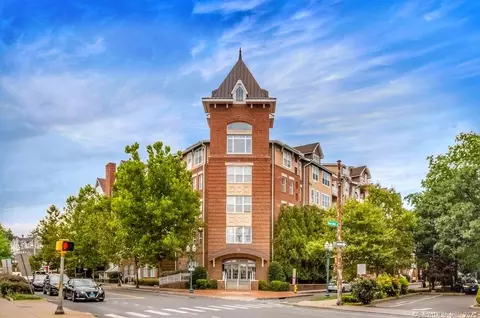 35 W Broad St #105, Stamford, CT 06902