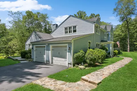 35 Bayberry Ln, Easton, CT 06612