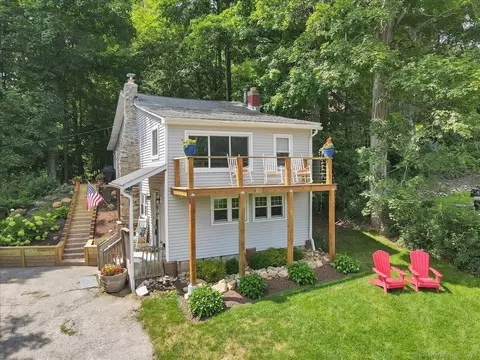 3 Underhill Rd, Newtown, CT 06482