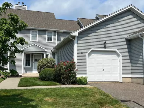 82 Copley Rd #82, Glastonbury, CT 06073