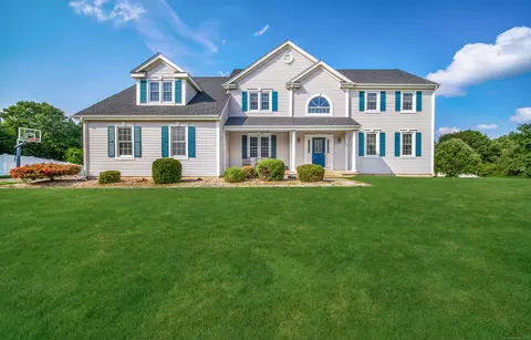 105 Stone Hill Dr, Rocky Hill, CT 06067