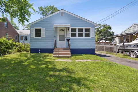 22 Zegmont St, West Haven, CT 06516