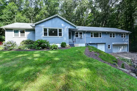 379 Windham Ave, Colchester, CT 06415