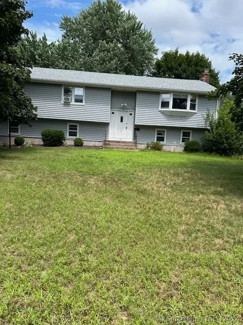 171 Carriage Dr, Manchester, CT 06042