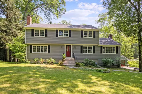 130 Woodhaven Dr, Avon, CT 06001
